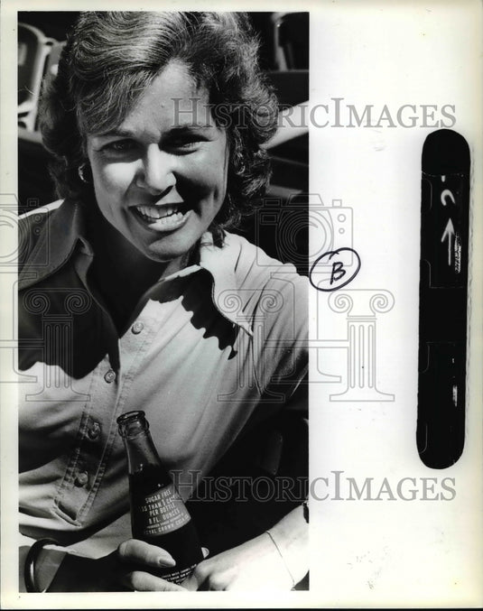 Press Photo Mrs. Jeff Torburg, baseball - cvb45140- Historic Images