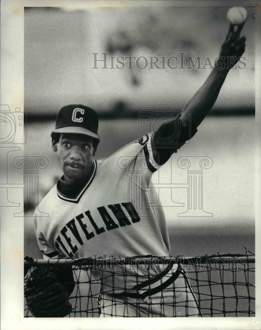 Press Photo Roger Moret, Conway Credit, baseball - cvb45148- Historic Images