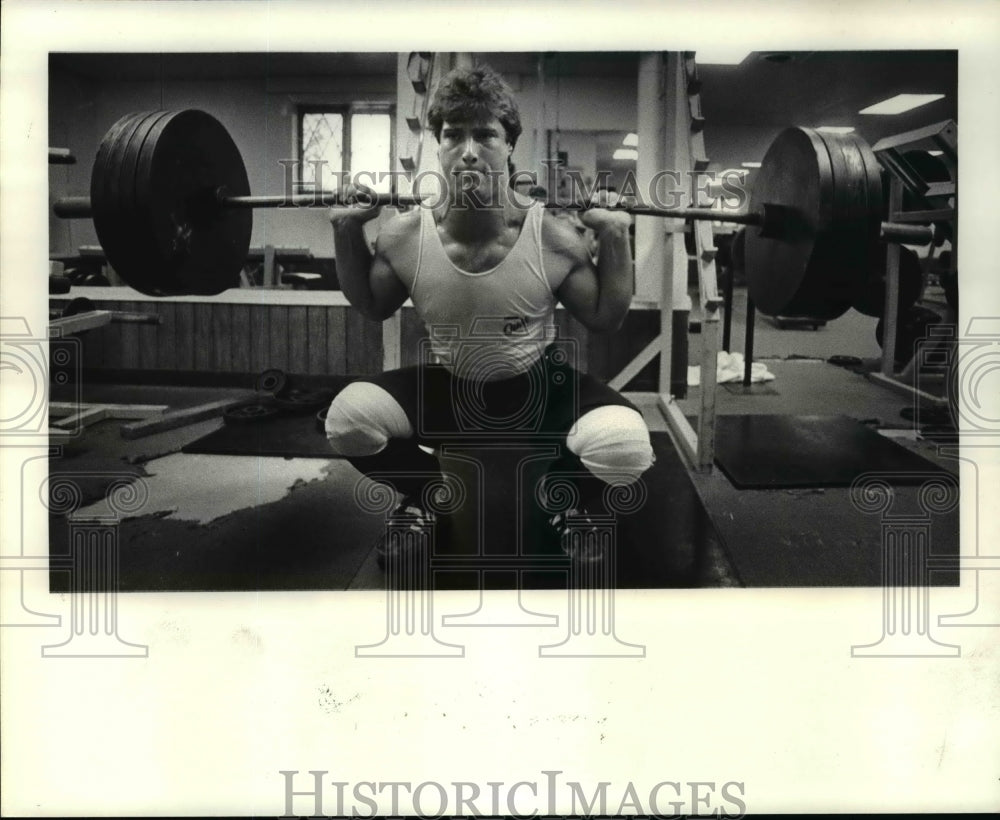 1984 Press Photo Kevin Winter Weight Lifter - cvb45753- Historic Images