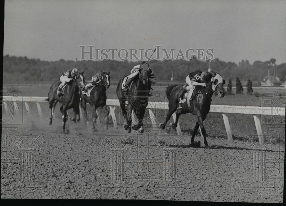 1949 Press Photo 5000 horse racing event - cvb46767- Historic Images