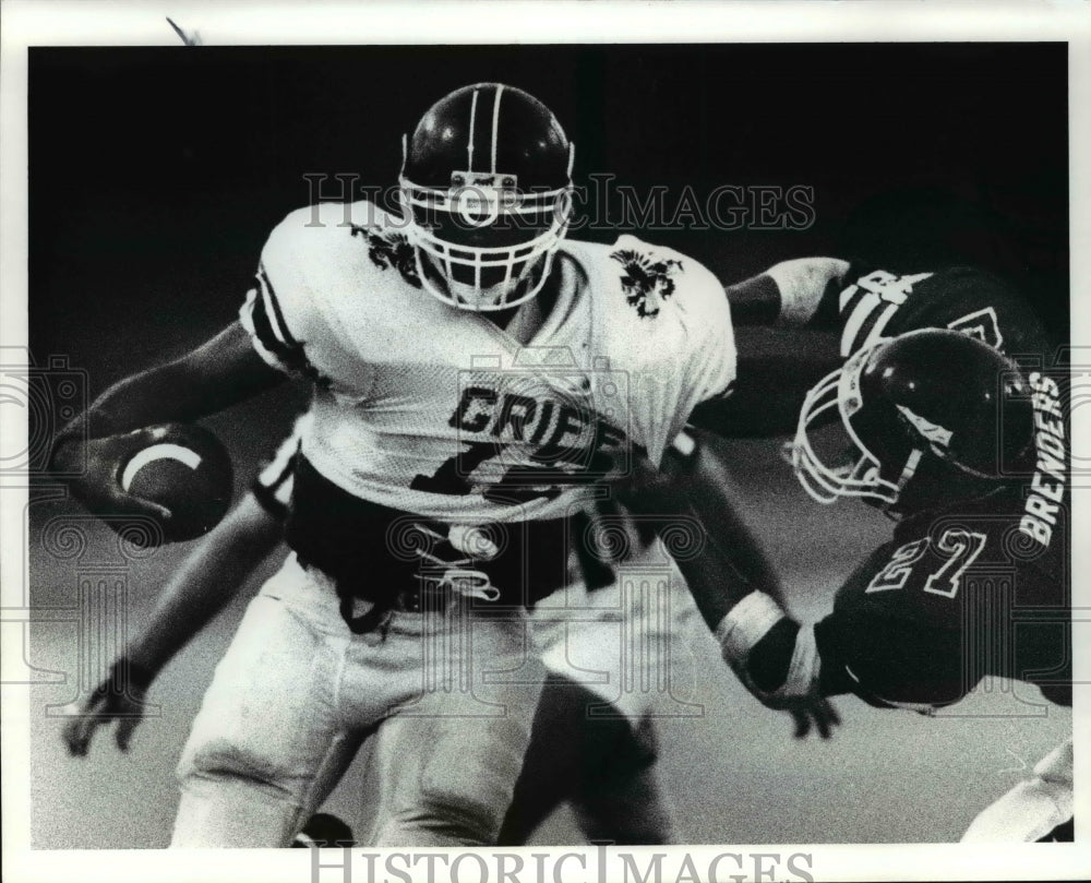 1989 Press Photo Ricky Power of Buchtel High Ricky Powers is pull down- Historic Images