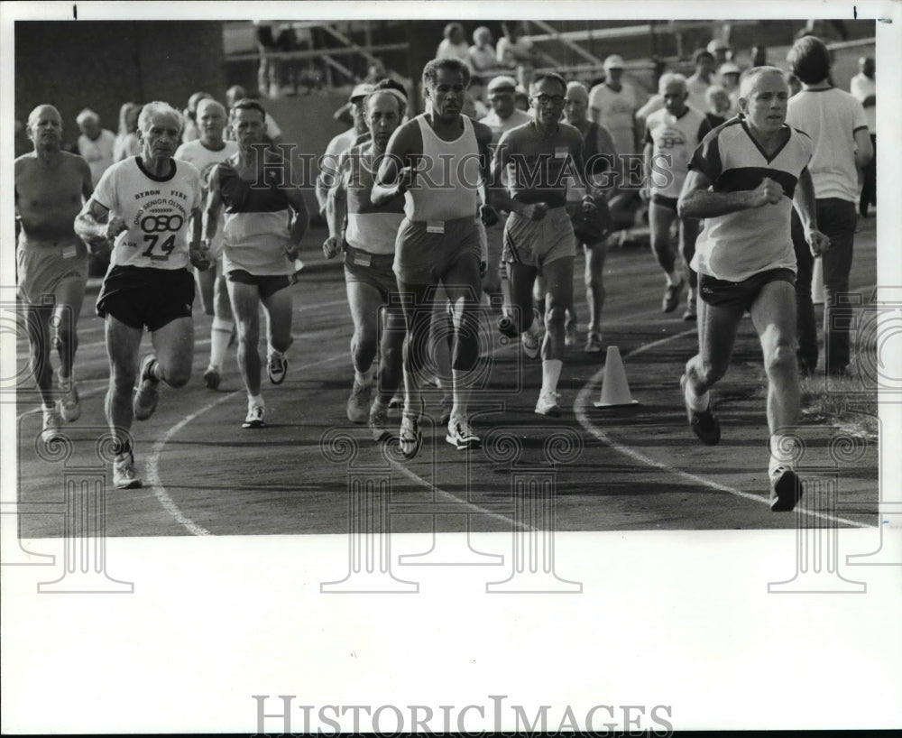 1982 Press Photo Bill Carey leads from start to finish in the 55-59 age division- Historic Images