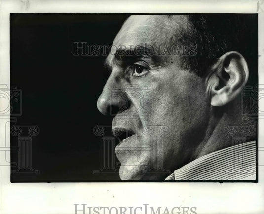 1985 Press Photo Sam at News Conference after loss to N. England - cvb47625- Historic Images