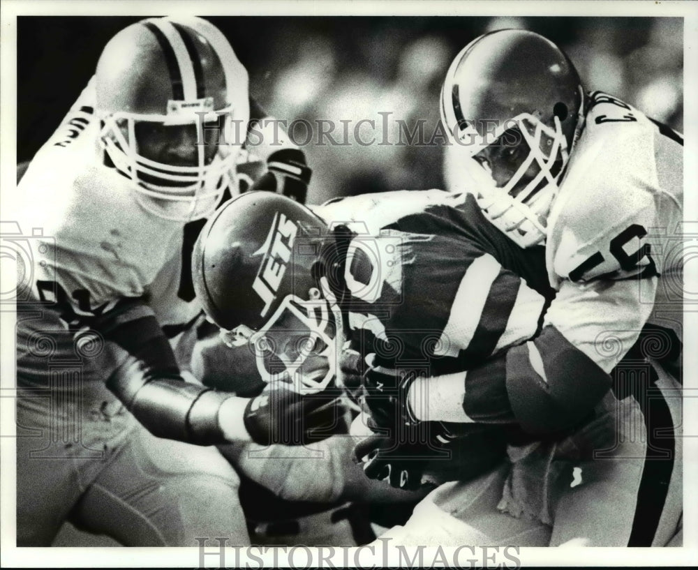Press Photo Chip Banks and Sam Clancy vs Pat Ryan-football action - cvb47646- Historic Images