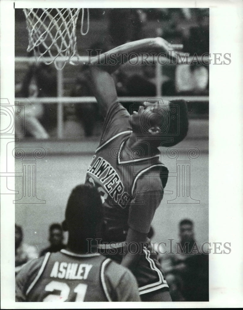 1989 Press Photo John Marshall, basketball, David Poe (23) - cvb48164- Historic Images