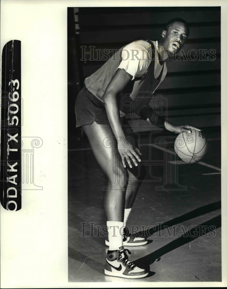 1985 Press Photo Treg Lee, St. Joseph, basketball - cvb48423- Historic Images