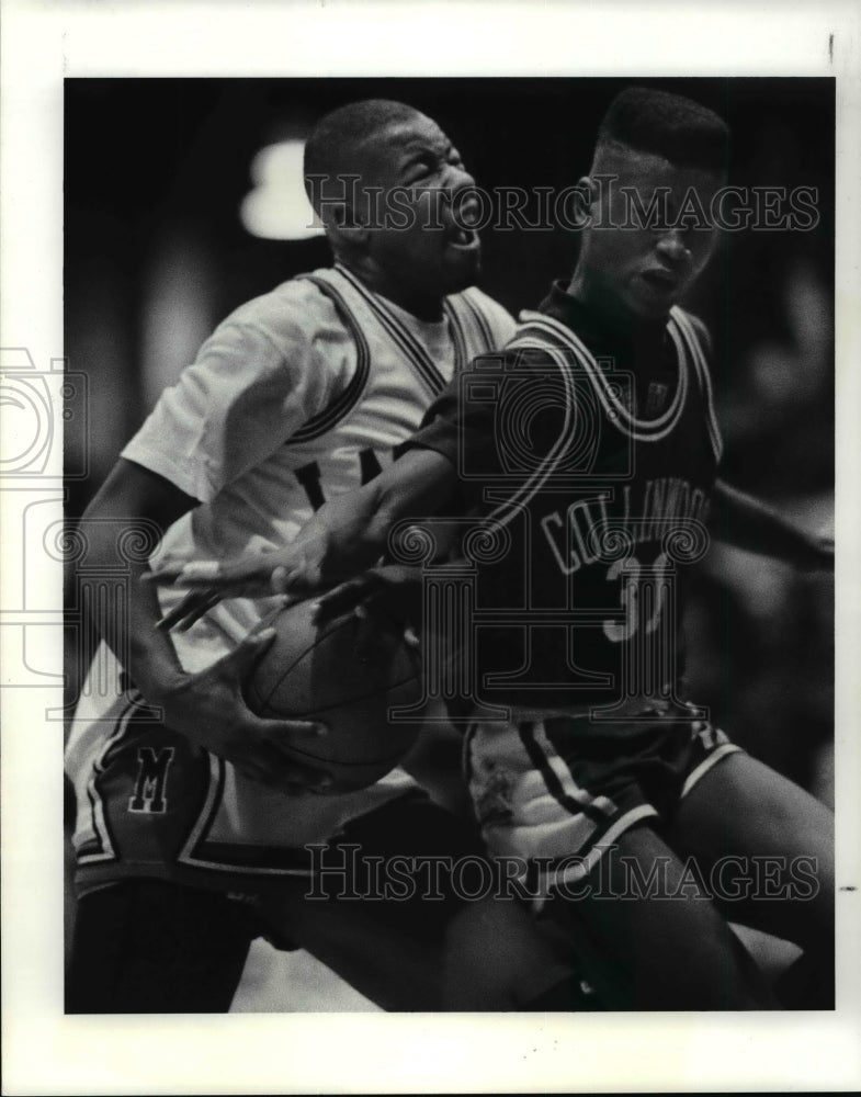 1990 Press Photo Senate Basketball Championship- Kareem Miller vs Anthony Love- Historic Images