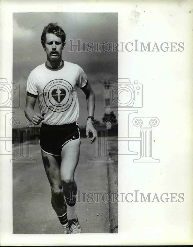 1979 Press Photo Steve Heidemish-Cleveland Heart A Thon runner - cvb48705- Historic Images