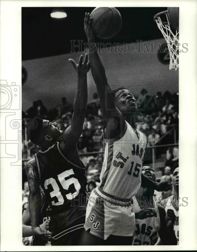 1990 Press Photo Malcolm Sims-Shaker Heights vs Jarosz-St. Joseph, basketball- Historic Images