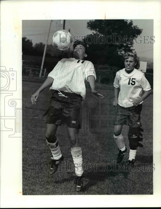 1990 Press PhotoMedina HIgh Soccer Team Girls, (L) Daphine Gregory & Chris Sohar- Historic Images