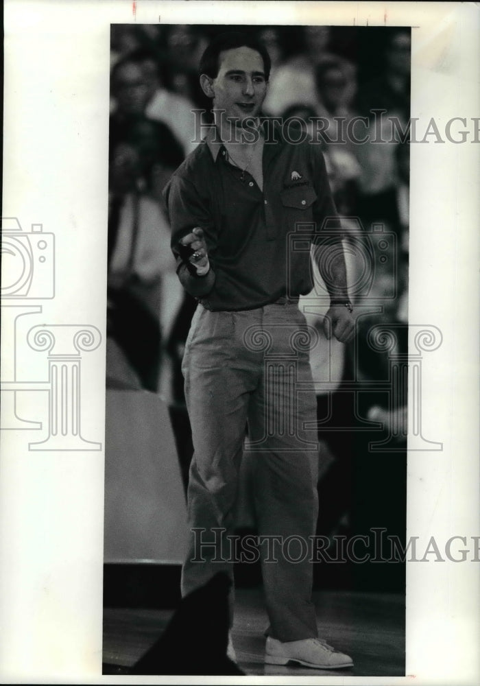 Press Photo Norm Duke, winner of the Bud Light Cleveland Open at Yorktown Lanes- Historic Images