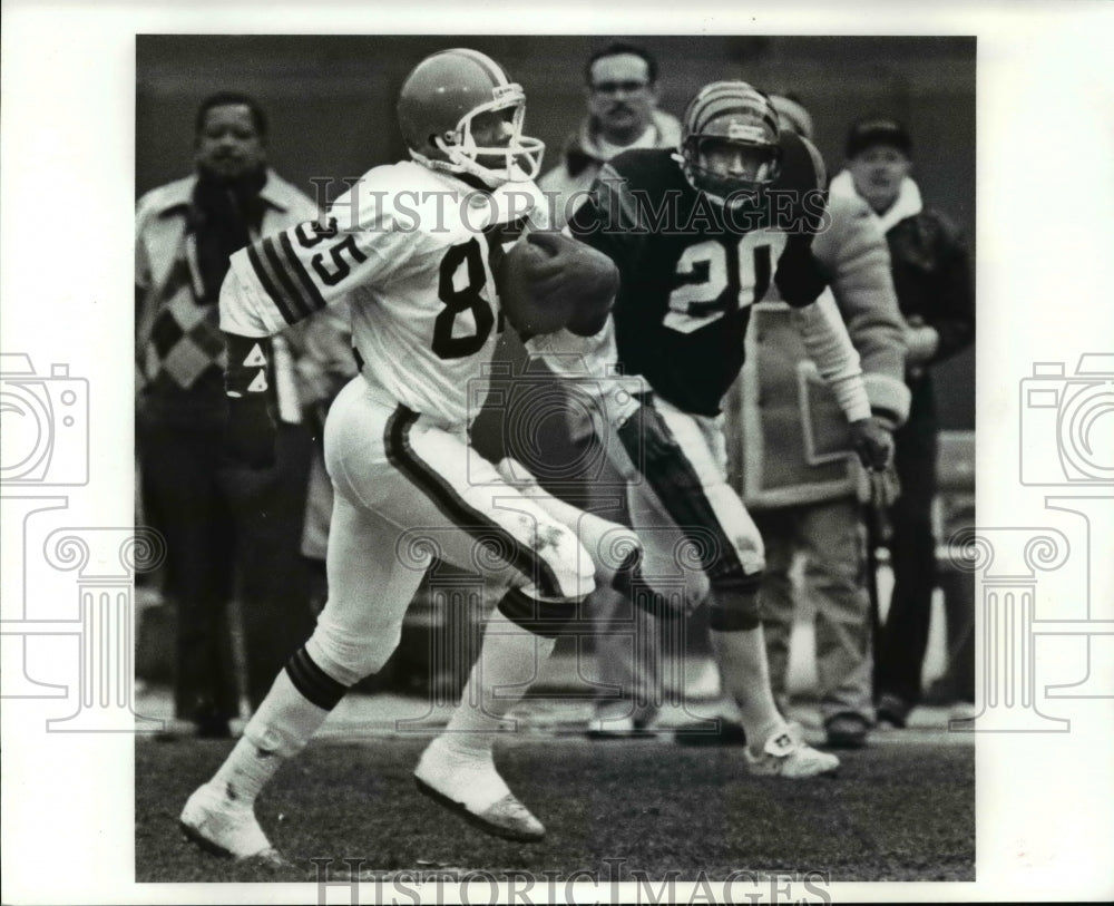 1985 Press Photo Clarence Weathers run for a touchdown after catching a pass- Historic Images