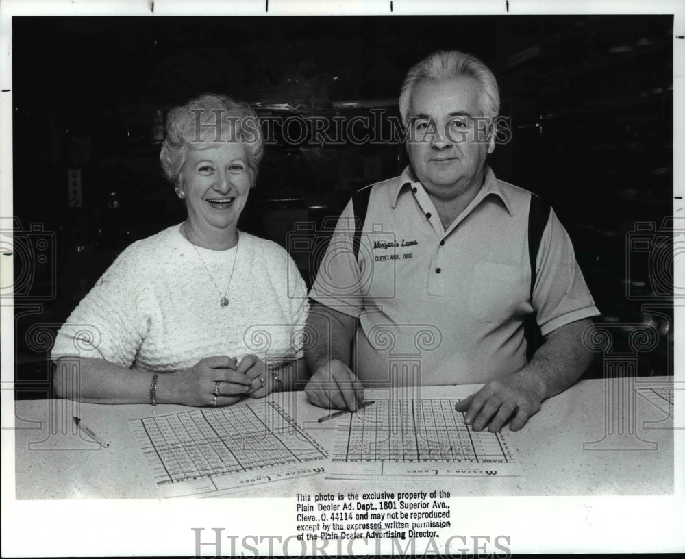 1989 Press Photo Mary and Frank Mezar-Bowling Proprietors - cvb49793- Historic Images