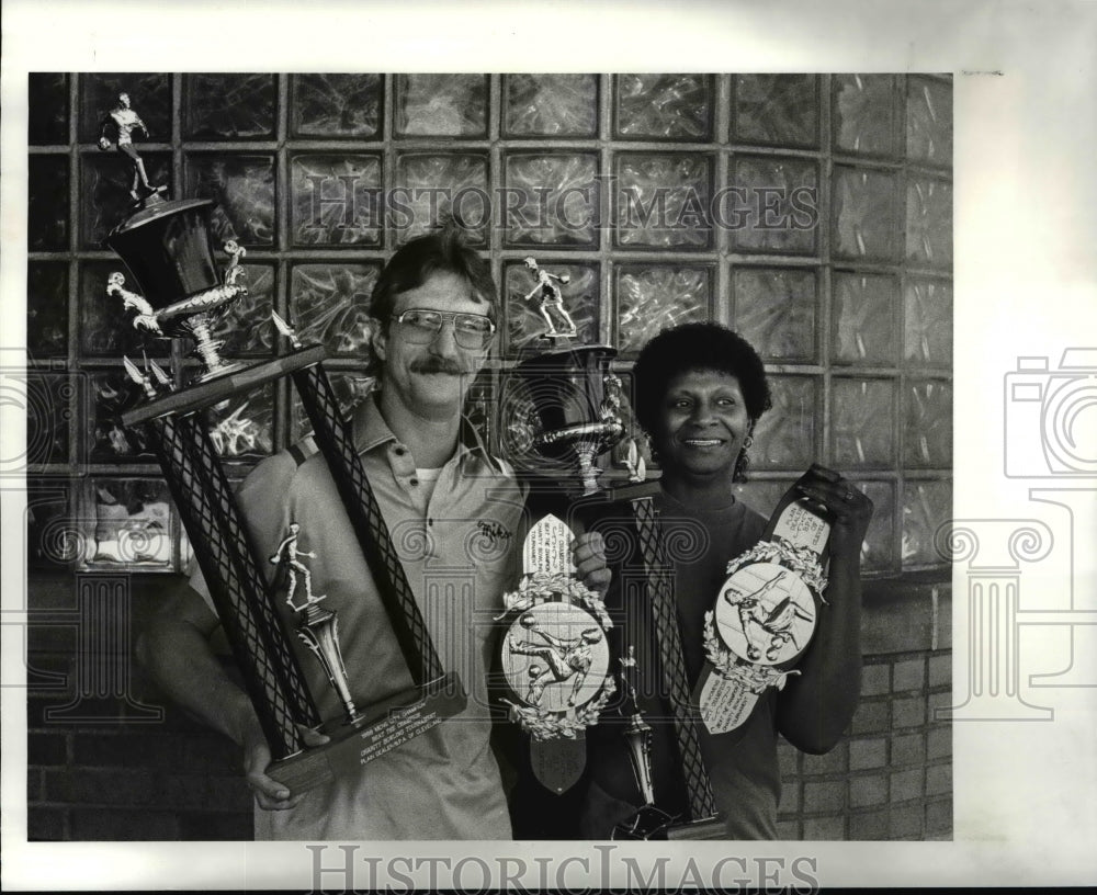 1988 Press Photo I Beat The Champ winners are Michael Neider and Bert Young- Historic Images