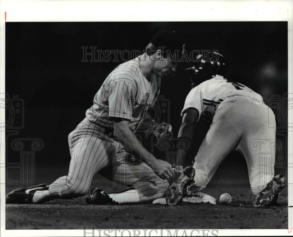 1990 Press PhotoSafe at 2nd is Alex Cole while Greg Gagne Tries to Find the Ball- Historic Images