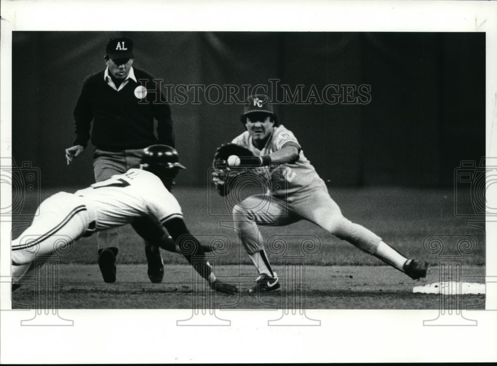 Press Photo Kansas City Baseball action - cvb50632- Historic Images