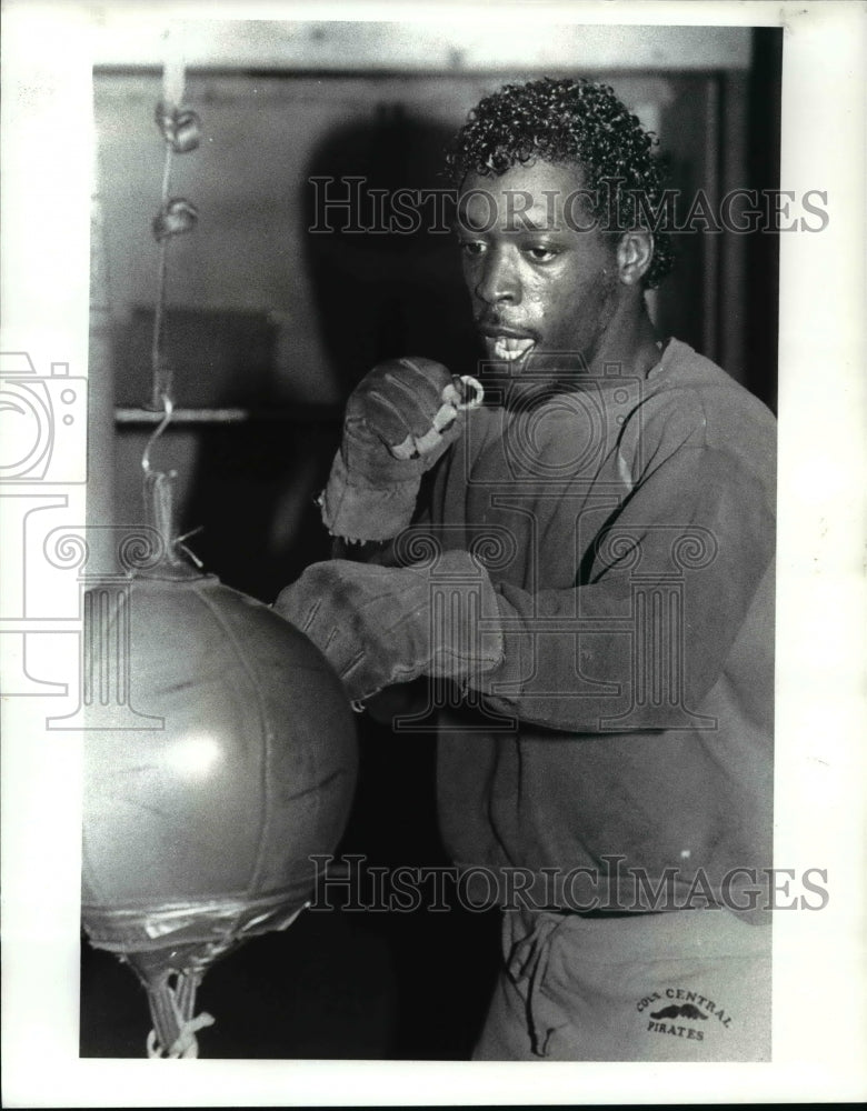 1985 Press Photo Sammy Gervins of Akron - cvb52131- Historic Images