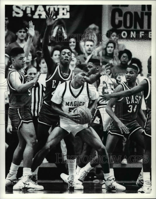 Press Photo Basketball - cvb52332- Historic Images