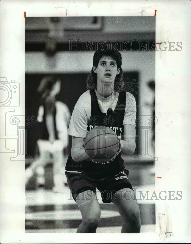 1989 Press Photo Vonda Ward-basketball player - cvb52354- Historic Images