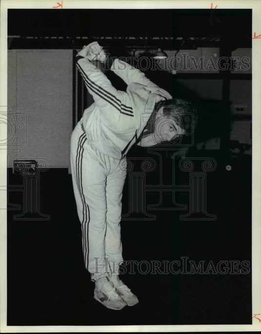 1980 Press Photo Dick Schafrath Physical Fitness and Conditioning - cvb52750- Historic Images
