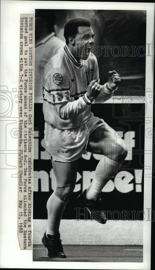 1988 Press Photo Force wins Eastern Division Finals- Carl Valentine Celebrates- Historic Images