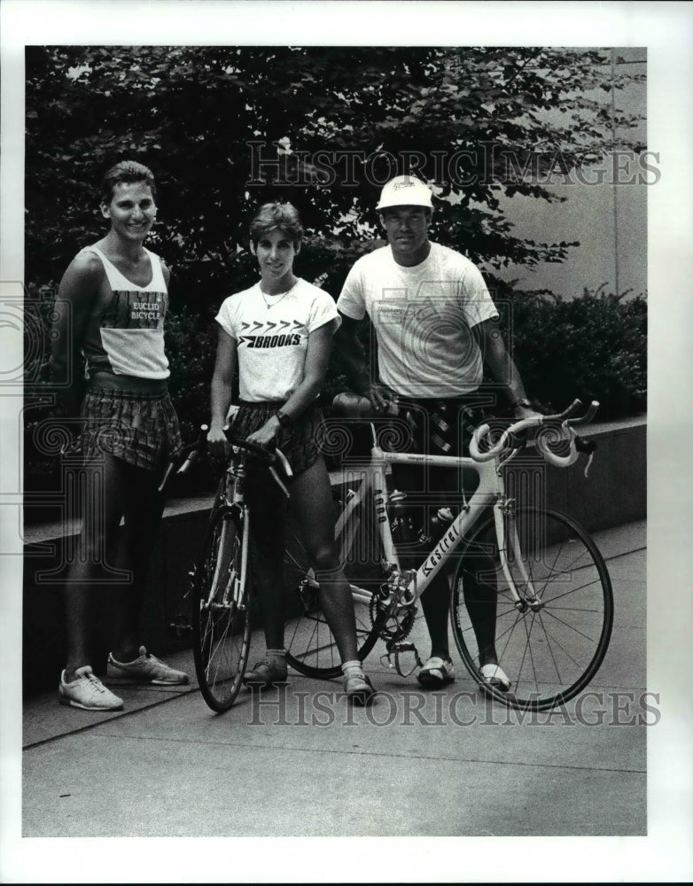 1987 Press Photo Mike Fakult, Paula Newby-Fraser and Bill Leach - cvb53622- Historic Images