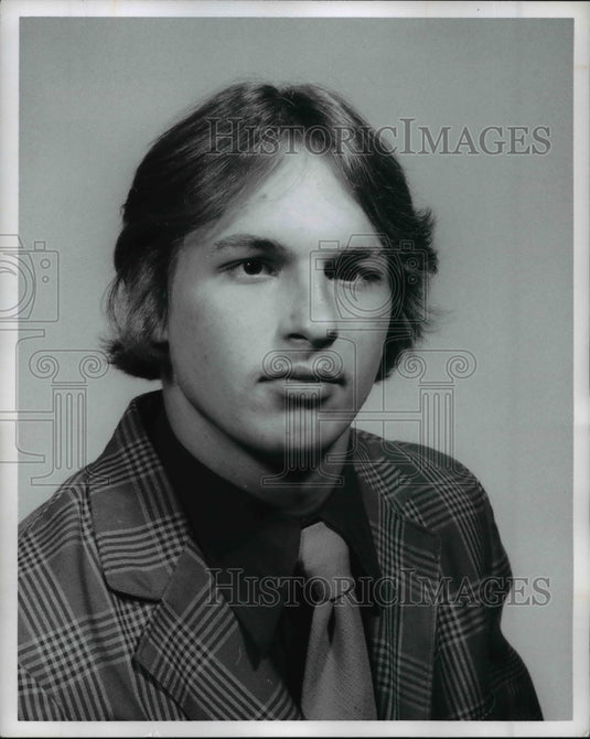 1975 Press Photo Larry Binggeli of Olmsted Falls football - cvb53698- Historic Images