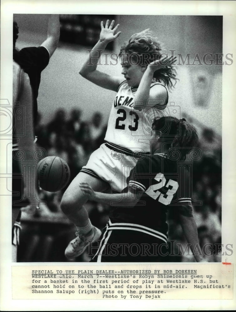 Press Photo Westlake&#39;s Robyn Shimelonis goes up for a basket - cvb53710- Historic Images