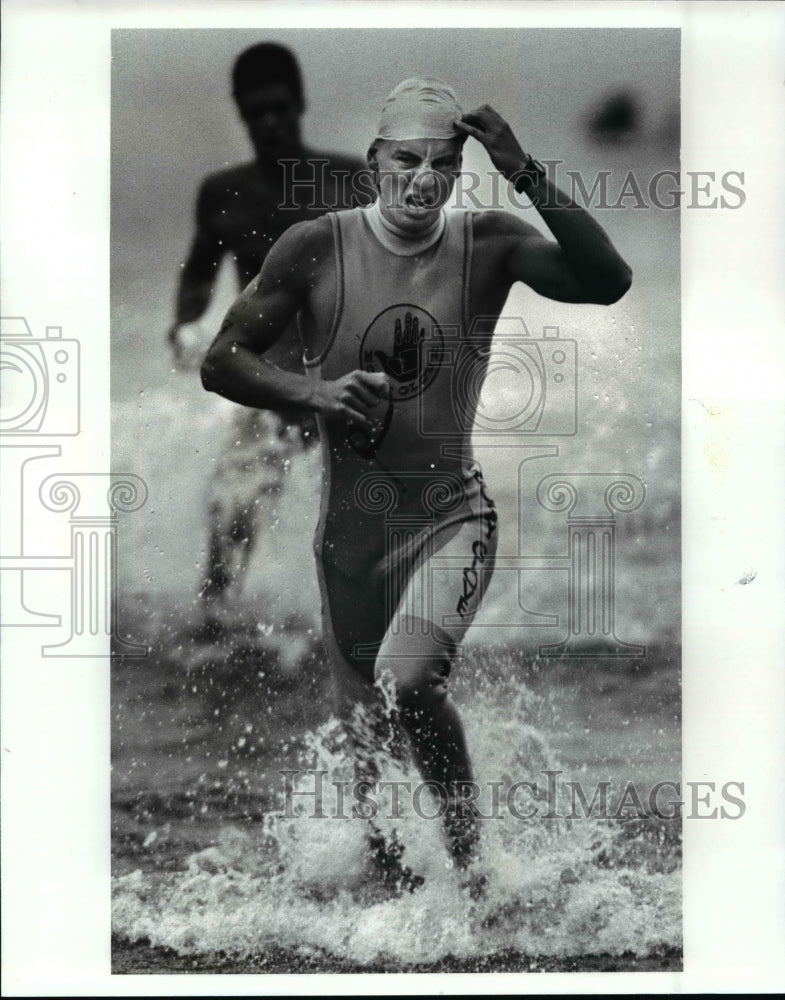 1986 Press Photo Dave Utley-triathlon competitor - cvb53747- Historic Images