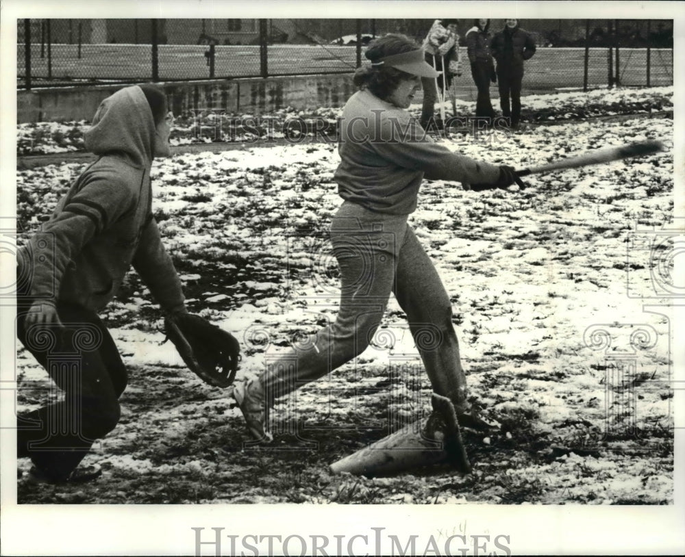 1983 Press Photo Snowball softball at Brookside Park-Marge Palmer - cvb54167- Historic Images
