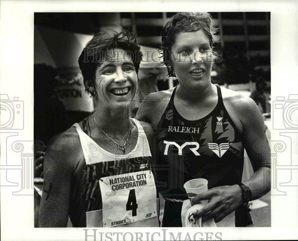 1987 Press Photo Paula Newby-Fraser and Julie Brening --Biathlon - cvb54195- Historic Images