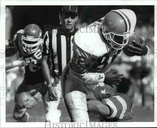 1989 Press Photo Michael Perry sack ken O'Brien in the 4th quarter from 4 yards- Historic Images