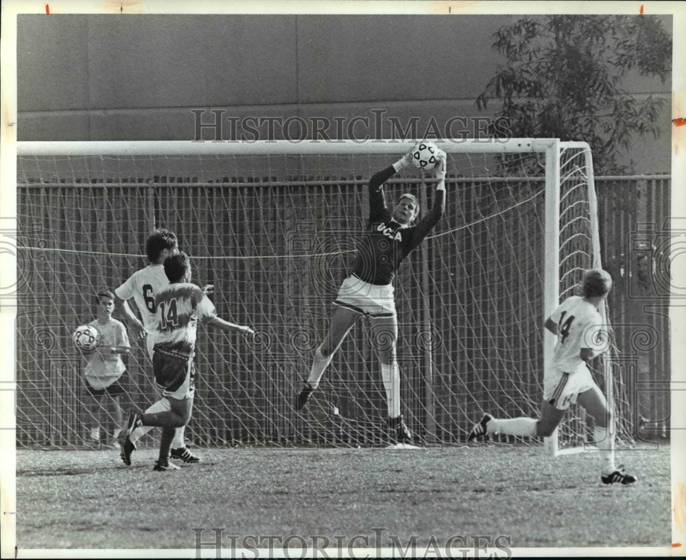 Press Photo UCLA Soccer, Brad Friedel - cvb54871- Historic Images