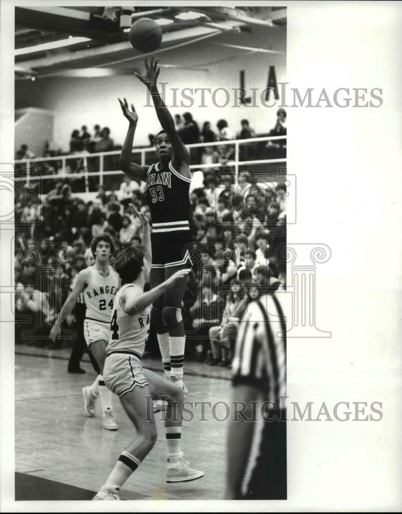 1982 Press Photo Lakewood Shaw Basketball - cvb55973- Historic Images