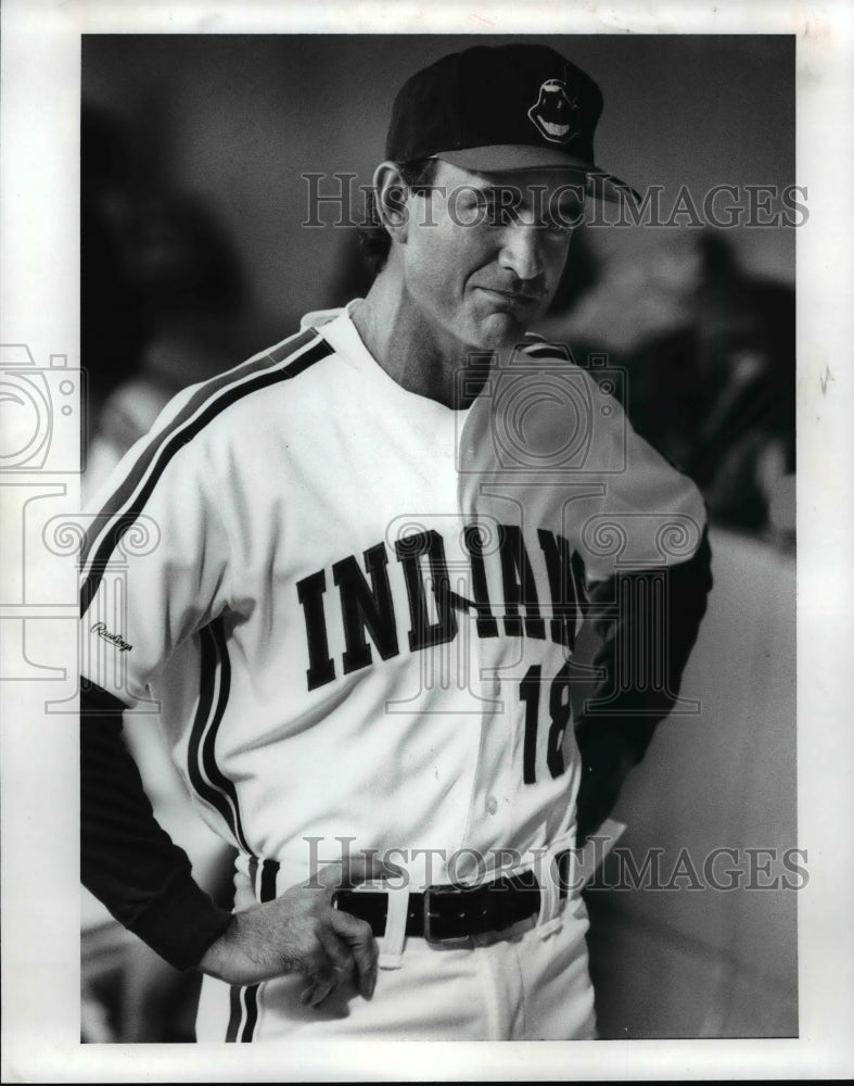 1989 Press Photo Cleveland Indians New Manager Hart. - cvb56266- Historic Images