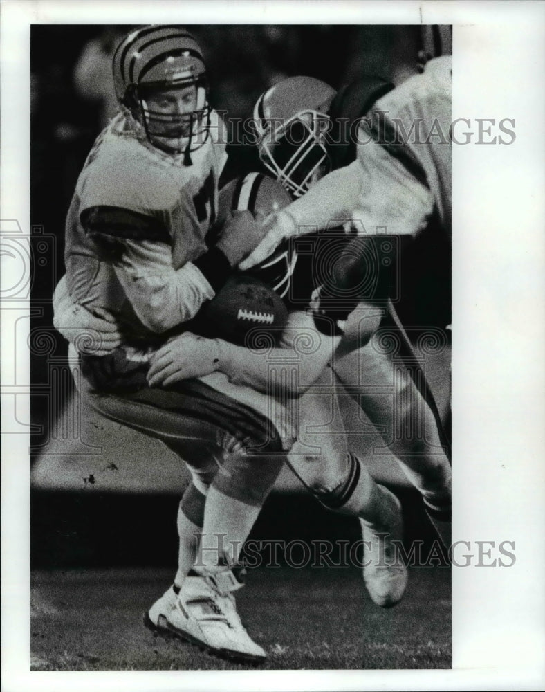 1990 Press Photo Football player-Boomer Esison - cvb56349- Historic Images