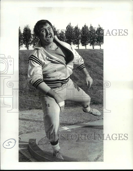 1982 Press Photo Shot Put artist Carl Stewart - cvb56421- Historic Images