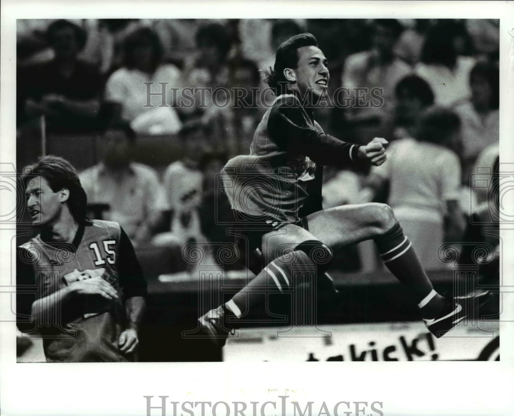 1987 Press Photo Hector Marinaro leaps into the air after scoring the 1st goal- Historic Images