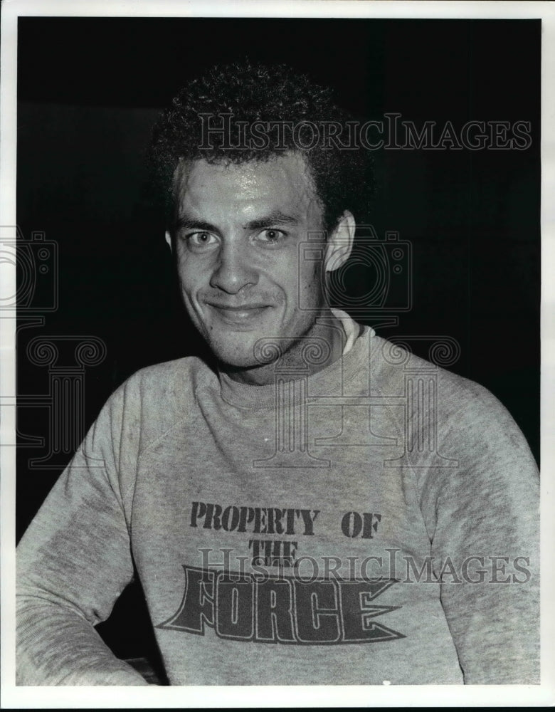 1985 Press Photo Cleveland Force- Carl Valentine new Cleveland Force forward- Historic Images