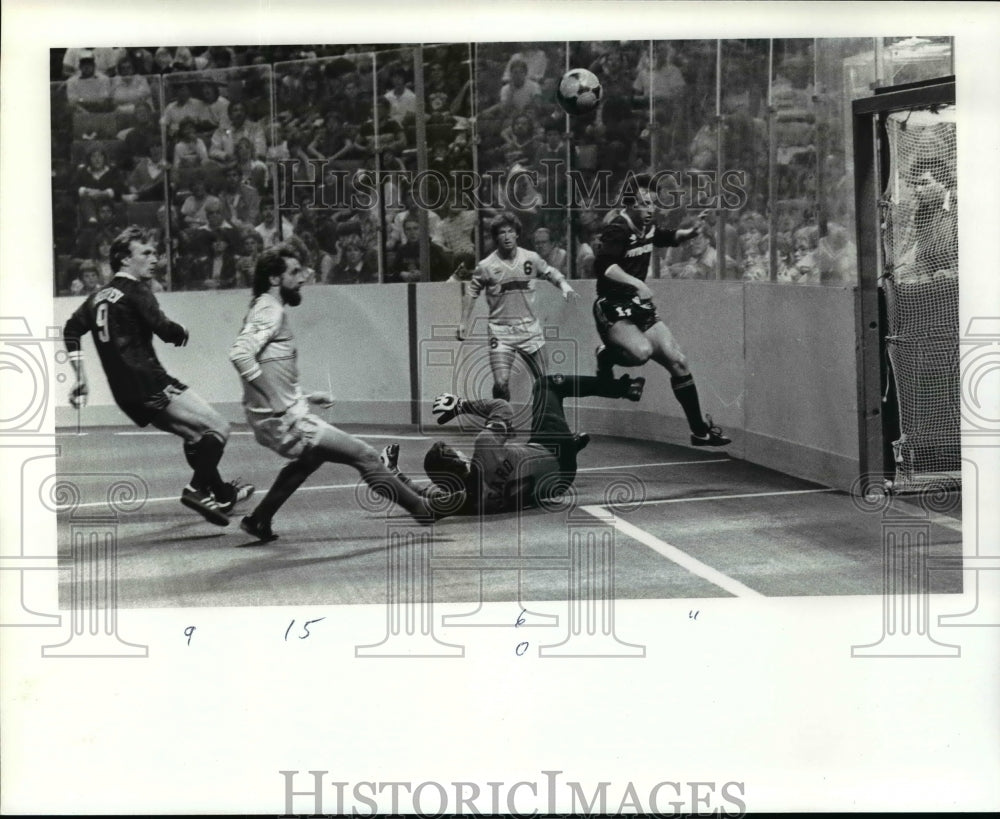 Press Photo Soccer game - cvb61659- Historic Images