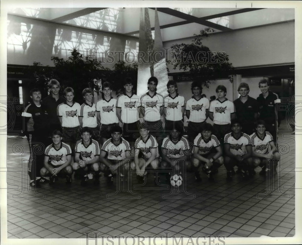 Press Photo Soccer - cvb61707- Historic Images