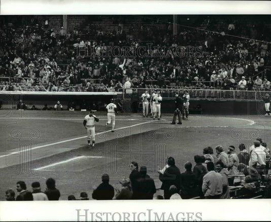 1985 Press Photo Thorton homers for the Tribes' last home game - cvb61755- Historic Images