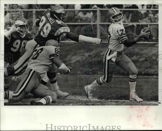 Press Photo Sipe is flushed by Leonard Mitchell - cvb61791- Historic Images