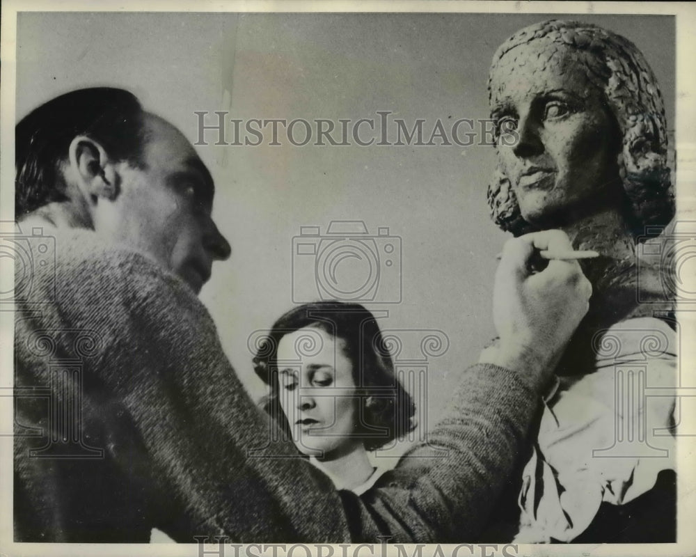 1938 Press Photo  Lawrence Tompkins-Mrs. James Roosevelt&#39;s bust artist- Historic Images