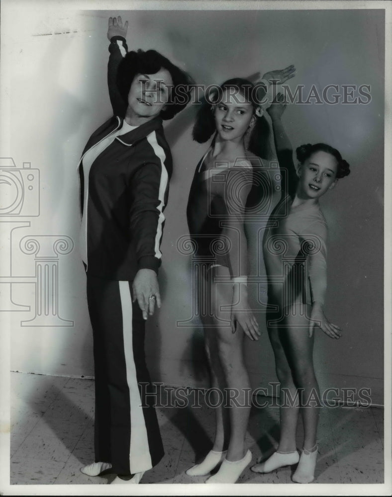 1978 Press Photo L-R: Ida Davidovich, Anita Jarema &amp; Debbie Morgan - cvb65139- Historic Images