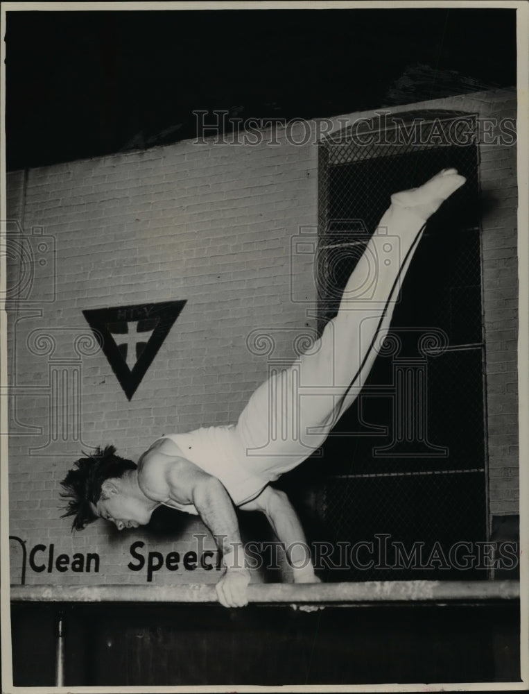 1940 Press Photo Gymnastics Joe Kotys Olympic star now at Kent State- Historic Images