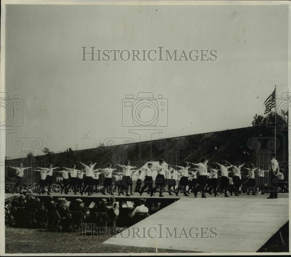 1930 Press Photo Ced Solrols and Slovenions, Thomas gymnasics - cvb65573- Historic Images