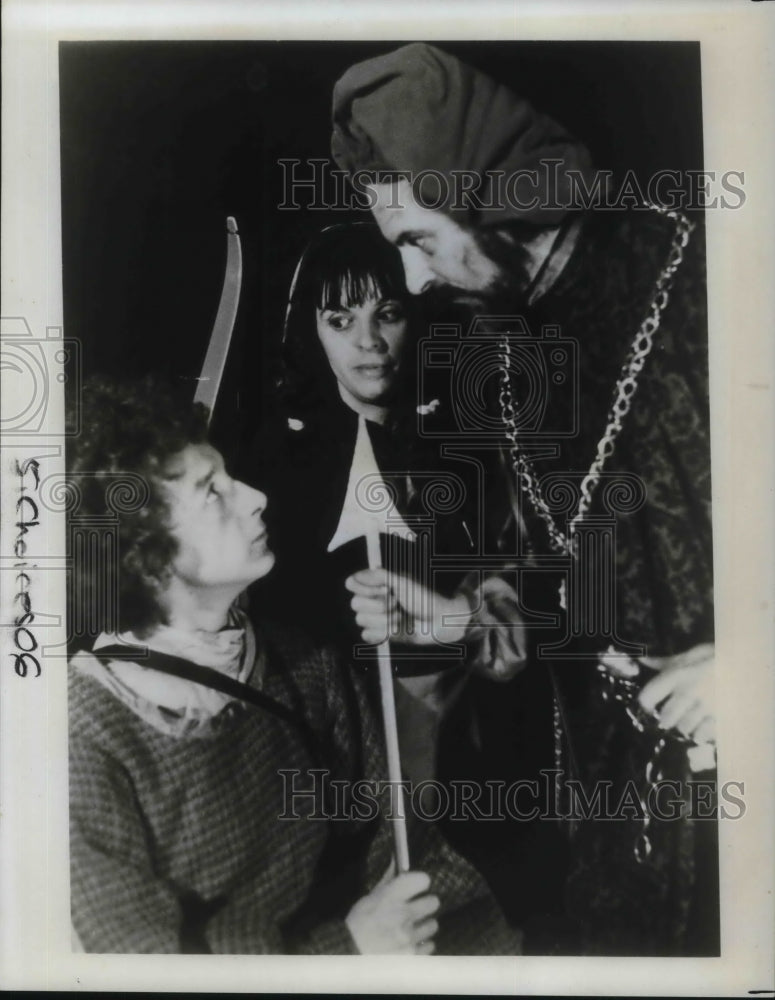 1987 Press Photo David Cremwell, Jean Shepard in The Adventures of Robin Hood- Historic Images