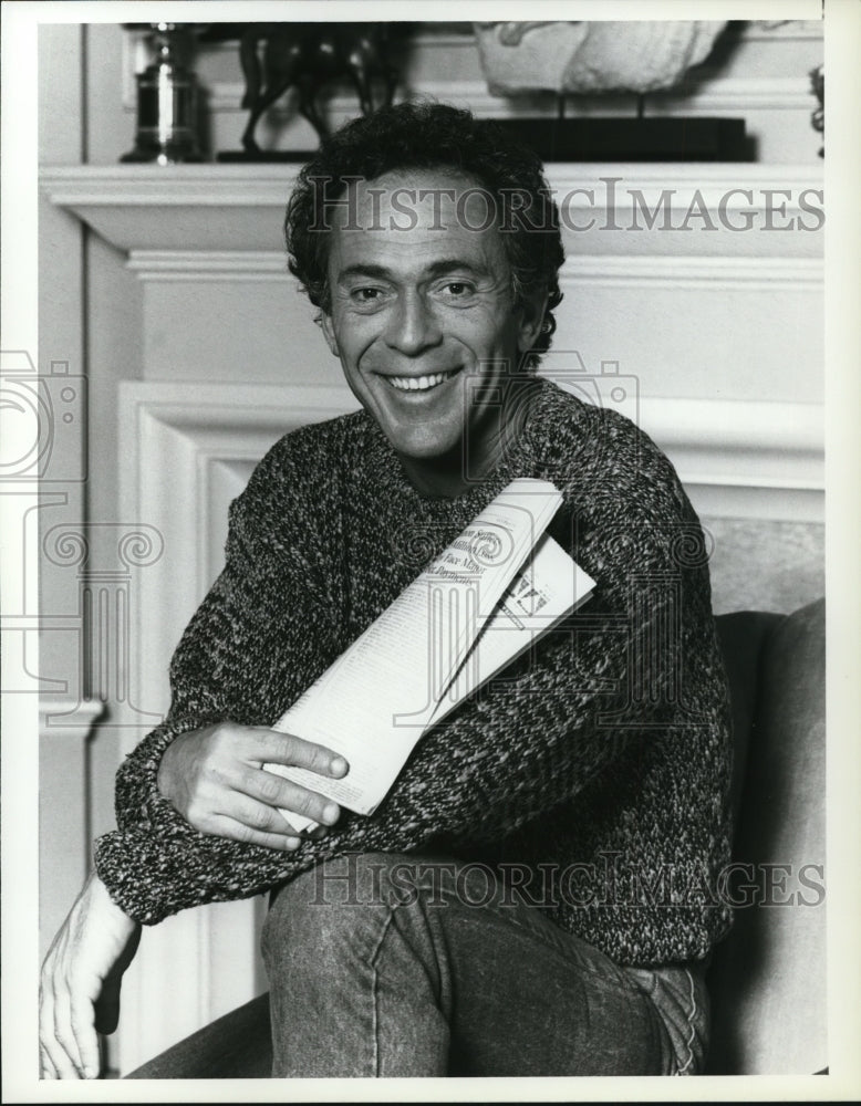 1987 Press Photo Bruce Weitz stars in Mama&#39;s Boy on NBC- Historic Images