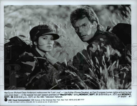 1987 Press Photo Richard Dean Anderson Elyssa Davalos in MacGyver- Historic Images